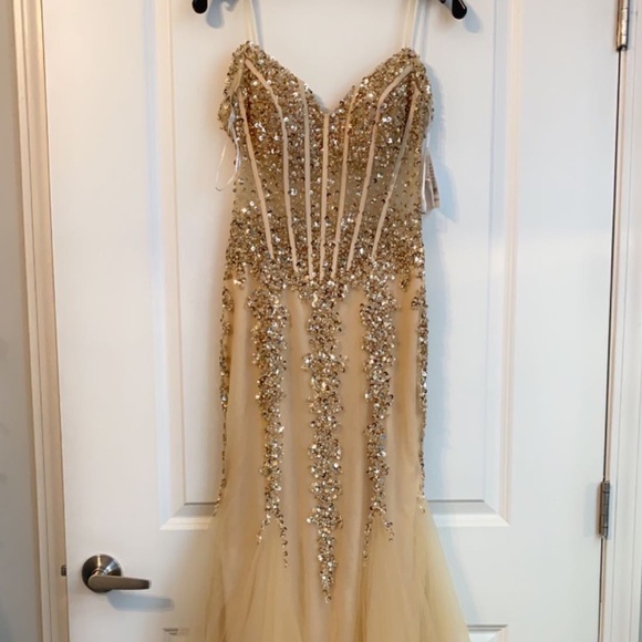 burgundy color quince dress Strapless Burgundy Prom Dresses Cheap Plus Size Maroon Quinceanera Dresses  APD3455